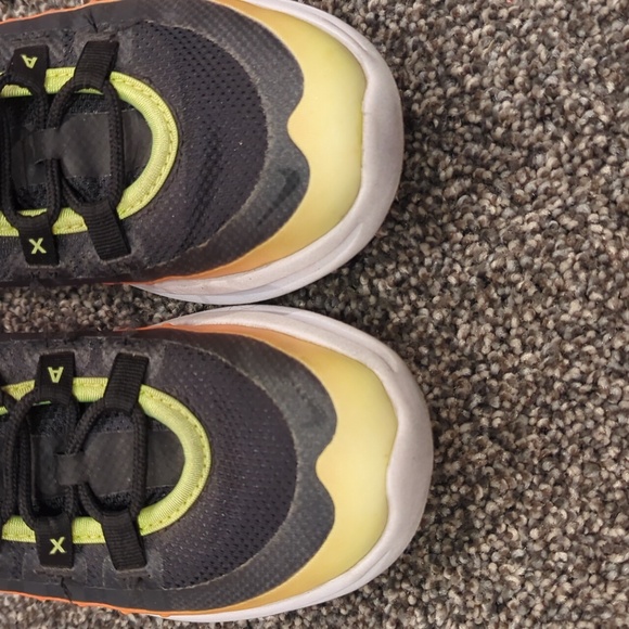 Youth Nike Air Max. Sunset Orange and Yellow Size 13c - Picture 2 of 7